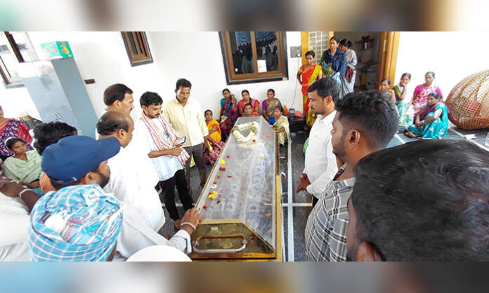 Vantru Pratap Reddy Condoles Rayapol Radhika Family in Pragnyapur