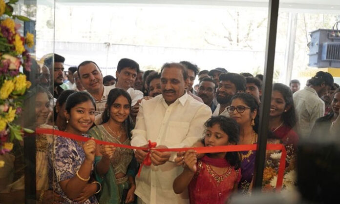 Yellow Sapphire Hotel inauguration ceremony at DLF Cyber City attended by political leaders and film personalities