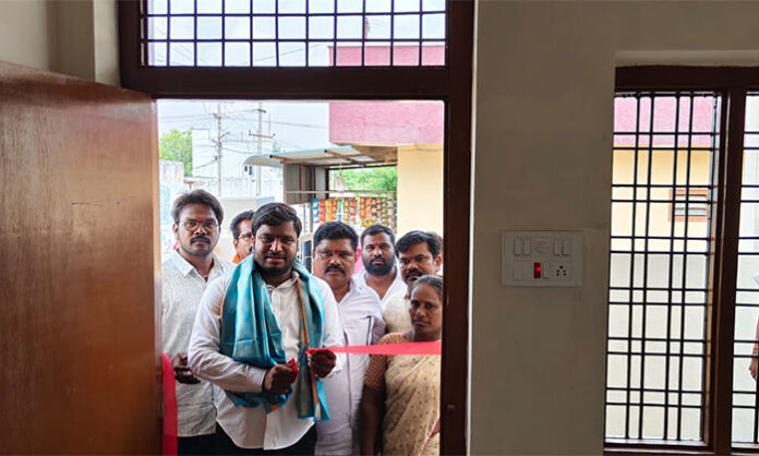 Congress leaders inaugurate newly constructed Indiramma houses in Gabbilalapeta, Jawahar Nagar under Medchal-Malkajgiri district, highlighting Telangana government welfare schemes.