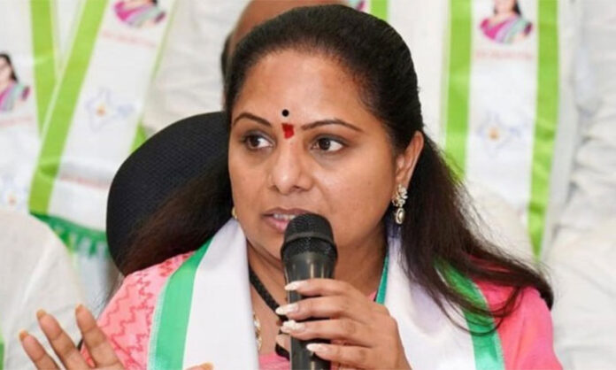 kalvakuntla-kavitha-opposes-school-consolidation-plan-revanth-reddy-comments