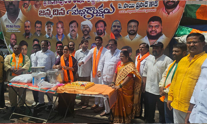 BJP leaders and supporters celebrate Union Minister Kishan Reddy's birthday at Warasiguda crossroads in Hyderabad by cutting a cake and distributing refreshments