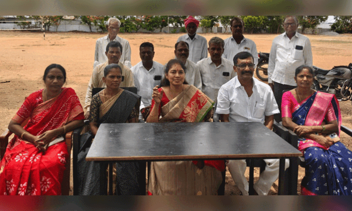 Former MLA Gongidi Sunitha Mahender Reddy demands a special tourism development plan for Kolanupaka's Mini Tank Bund and Someshwara Temple.