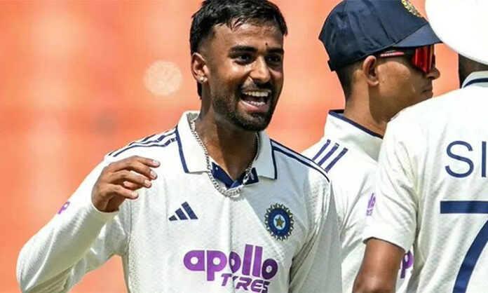 Indian spinner Manav Suthar signs a short-term contract with Warwickshire County Cricket Club following his impressive performances in first-class and Test cricket.