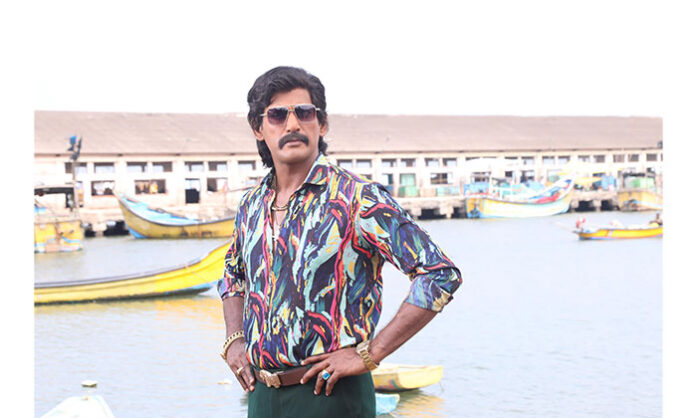 Vishal’s Rise Of Linga song from Makutam introduces the powerful character Linga through an energetic gangster-style anthem composed by GV Prakash Kumar.