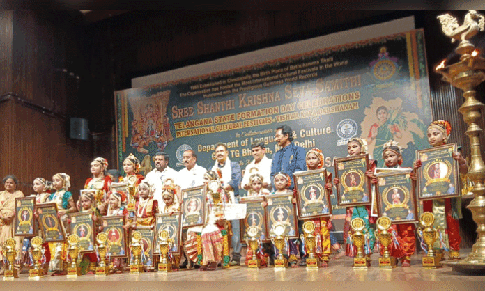 Artists and dignitaries participate in the grand Telangana cultural festival 'Vishwa Kala Darshanam' organized by Sri Shanthi Krishna Seva Samithi at Telangana Bhavan in New Delhi.