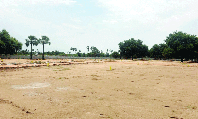 Alleged illegal layout development and encroachment activities within the buffer zone and FTL area of Yodhuni Kunta in Alair town have sparked public concern.