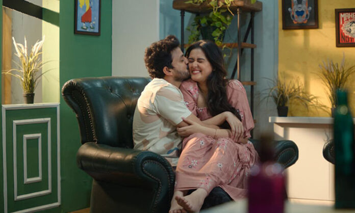 The lead cast of Ade Nuvvu Ade Nenu featured in the promotional poster ahead of its theatrical release.