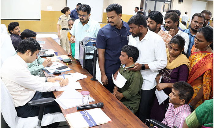 Prajavani | ప్రజావాణి దరఖాస్తులను వెంట వెంటనే పరిష్కరించాలి 4 Bhavesh Mishra directs prompt resolution of Prajavani applications5