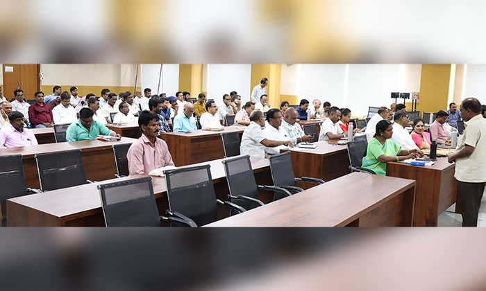 Prajavani | ప్రజావాణి దరఖాస్తులను వెంట వెంటనే పరిష్కరించాలి 10 Bhavesh Mishra directs prompt resolution of Prajavani applications9