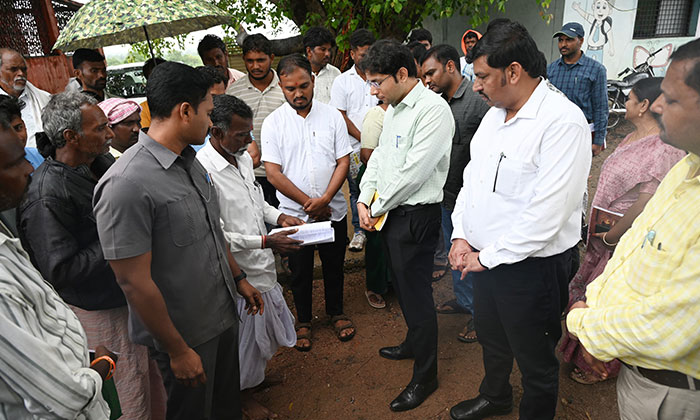Collector | గ్రామాల్లో తాగునీటి సమస్యలు తలెత్తకుండా చర్యలు తీసుకోవాలి 5 Bhavesh Mishra reviews village drinking water5