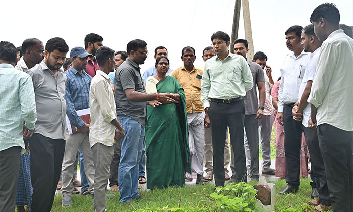 Collector | గ్రామాల్లో తాగునీటి సమస్యలు తలెత్తకుండా చర్యలు తీసుకోవాలి 7 Bhavesh Mishra reviews village drinking water7
