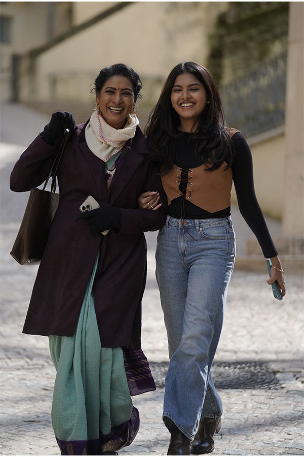 Happy Journey | మూవీ నుంచి ఫస్ట్ సింగిల్ 'ఆనందమే' రిలీజ్ 2 Happy Journey Anandame First Song Release1