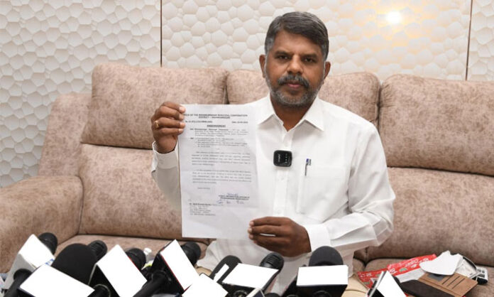 The High Court issued notices to the District Club president and secretary over alleged unauthorized construction in Mahabubnagar.