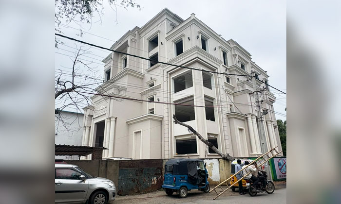 Notices | డిస్ట్రిక్ట్ క్లబ్ కు హైకోర్టు నోటీసులు 1 High Court Issues Notices in Mahabubnagar District Club Construction Case2 1