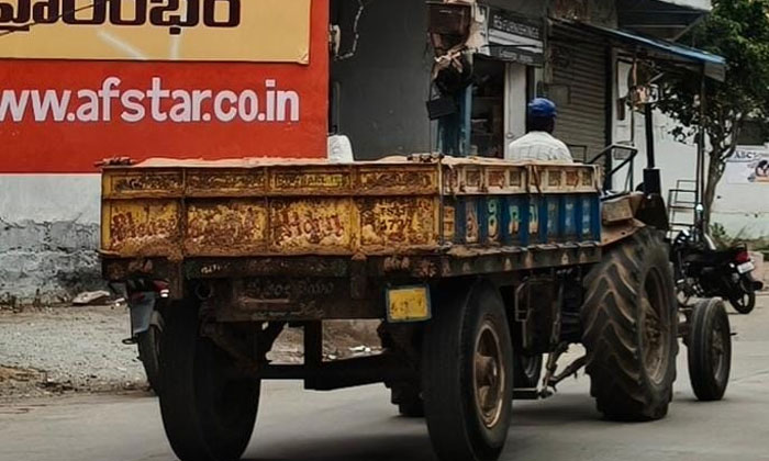 Sand Mining | రాత్రుల రవాణా టిప్పర్లతో అక్రమ ఇసుక దుమారం 2 Illegal sand transport in Dundubhi stream10