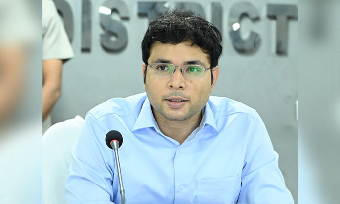District Collector Bhavesh Mishra reviews Indiramma Houses Construction and directs officials to accelerate housing projects, strengthen solid waste management, and enforce the plastic ban.