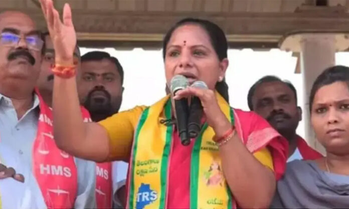 Kalvakuntla Kavitha addresses the media while making allegations regarding BRS party funds and calling for an investigation.