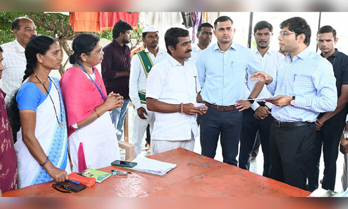 District Collector Bhavesh Mishra reviews the SIR online enumeration process and directs officials to complete digitization of forms without delay.