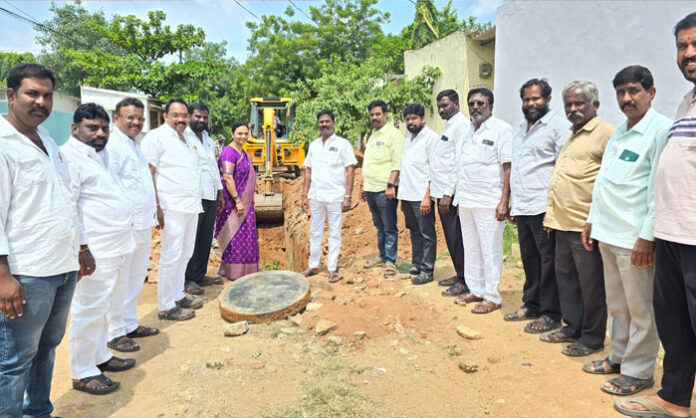 Underground drainage works launched in Gandhinagar and Ambedkar Nagar areas of Jawaharnagar