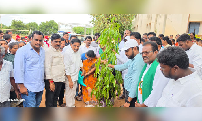 Kalwakurthy | రూ.1.30 కోట్లతో మినీ స్టేడియం 1 Kalwakurthy Mini Stadium Foundation Stone MLA Kasireddy Narayana Reddy
