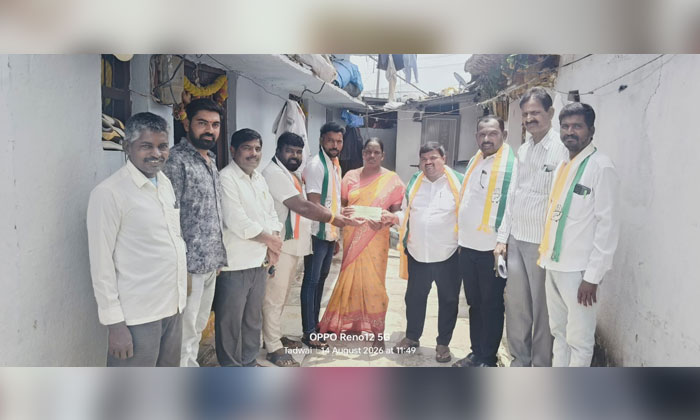 Kalyana Lakshmi Cheques Distributed in Tadwai5