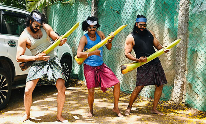 Mugguru Kothulu title song featuring Teja Kondapalli, Ganesh Bodda and Devansh