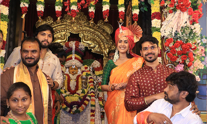 Niharika Konidela Offers Bangaru Bonam At Mahankaleshwara Temple2