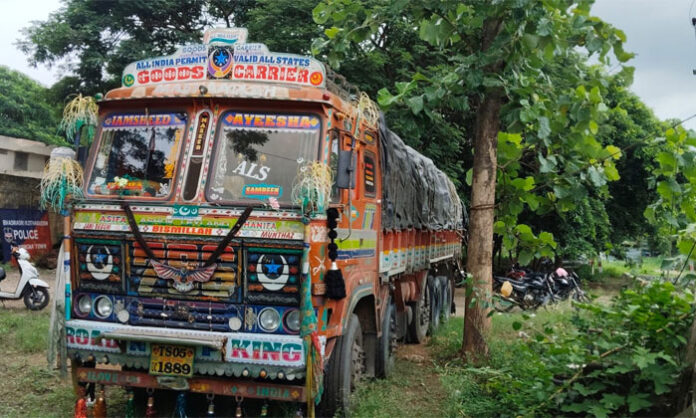 Palvancha police seize 310 quintals of ration rice worth ₹12 lakh during illegal transport to Miryalaguda