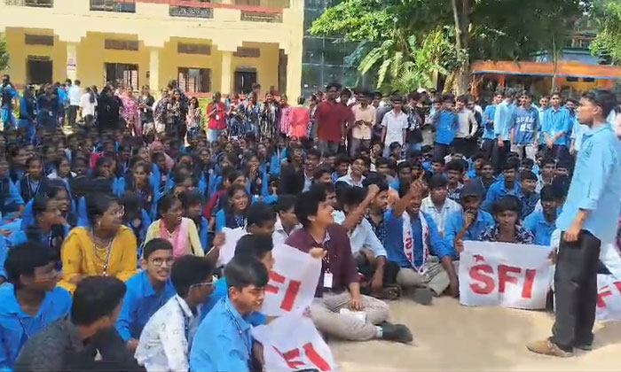 Polytechnic students protest against GO No. 975
