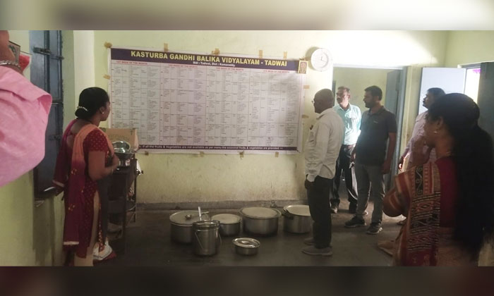 Tadwai Kasturba School meal quality inspection2