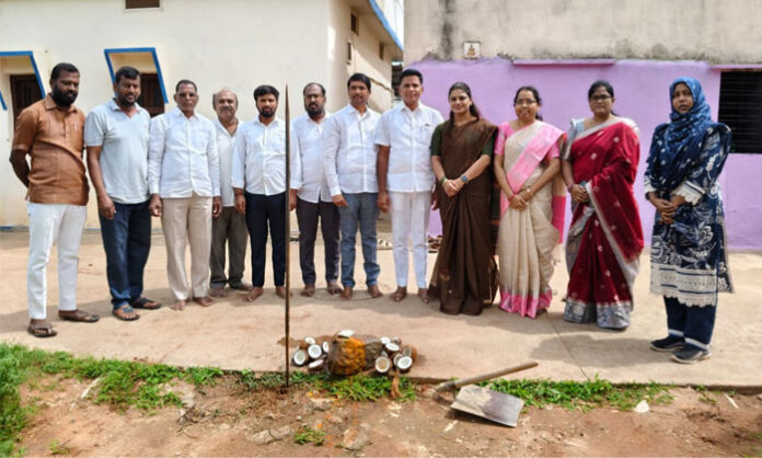Municipal Chairperson Kantham Shirisha Krishna Reddy inaugurates the ₹6 lakh underground drainage construction works in Ward No. 5 of Aliabad Municipality.