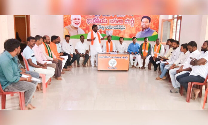 BJP conducts mandal-level SIR workshop for party workers in Kalwakurthy