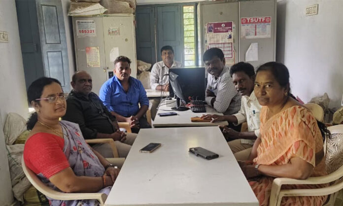 VBGRanji employees stage a pen-down and shut-down protest at the Employment Guarantee Scheme office in Mattampally, demanding implementation of a pay scale.