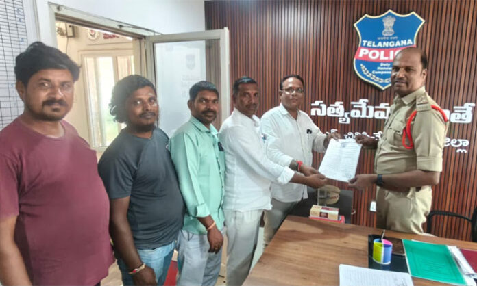 Ajjamarri villagers submit representation seeking ban on alcohol sales in the village