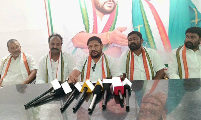 Koppula Vena Reddy explains Congress welfare schemes and criticizes BRS debt