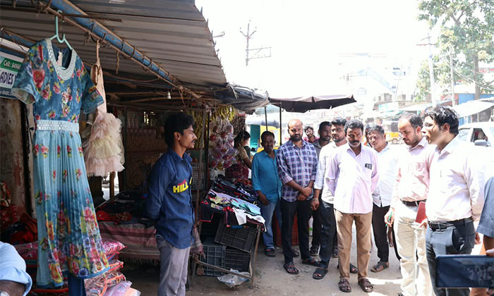 Bhavesh Mishra Inspects Khanapur Government Hospital 4