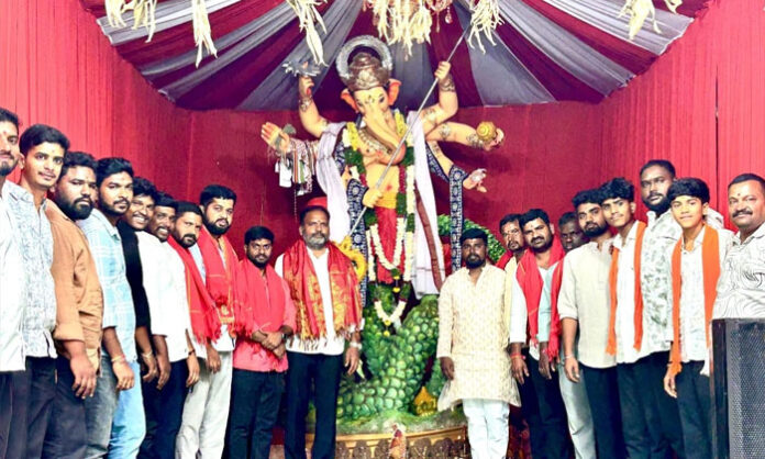 Chinta Sainath offers special prayers at Vinayaka pandals in Sangareddy