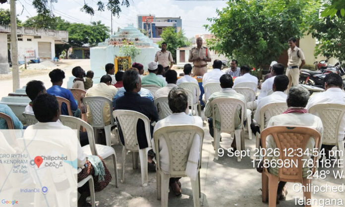 Chilipiched SI Narsimlu advises Ganesh pandal organizers to conduct celebrations peacefully and safely