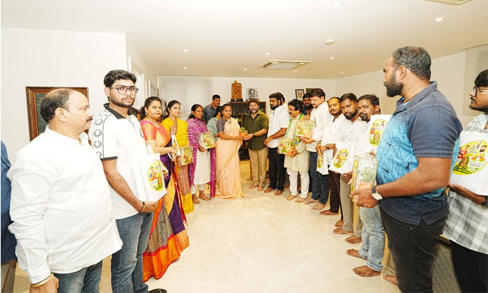 Kalvakuntla Kavitha | 19 ఏళ్ల కింద పట్టాలిచ్చి ఇప్పటికీ స్థలాలు కేటాయించరా? 1 Himayatnagar Poor Demand Housing Plots2