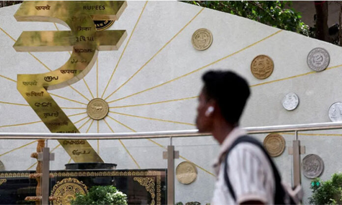 India’s foreign exchange reserves hit a record high as dollar inflows surge