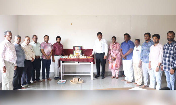 Kaloji Narayana Rao birth anniversary celebrations held at the Collectorate