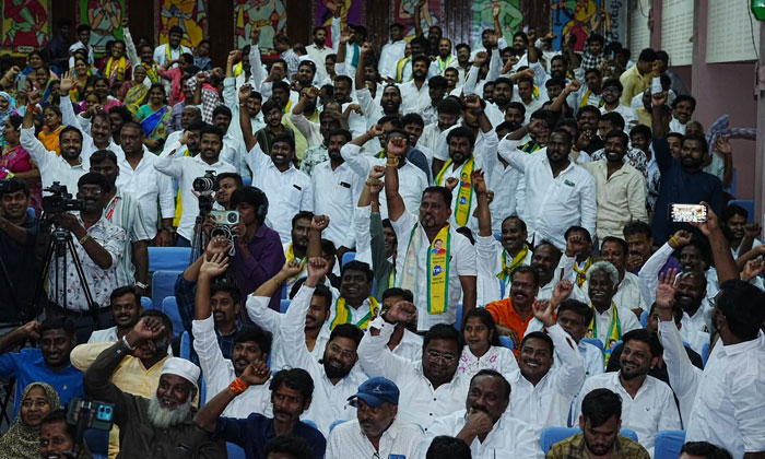 Kavitha Criticizes Revanth Reddy Over Employee Issues