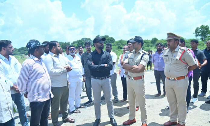Collector B Satya Prasad and SP Ashok Kumar inspect Vinayaka immersion arrangements in Korutla