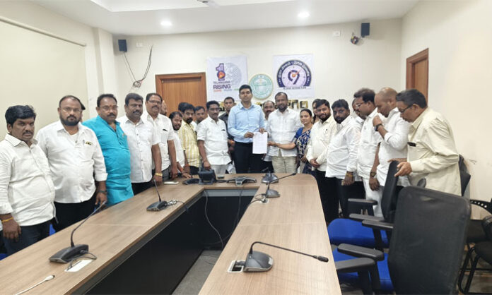 Congress leaders submit a representation seeking public libraries in Chandrapuri Colony and Jawaharnagar to Thotakura Vajresh Yadav and Library Organization Chairman Srinivas Reddy.