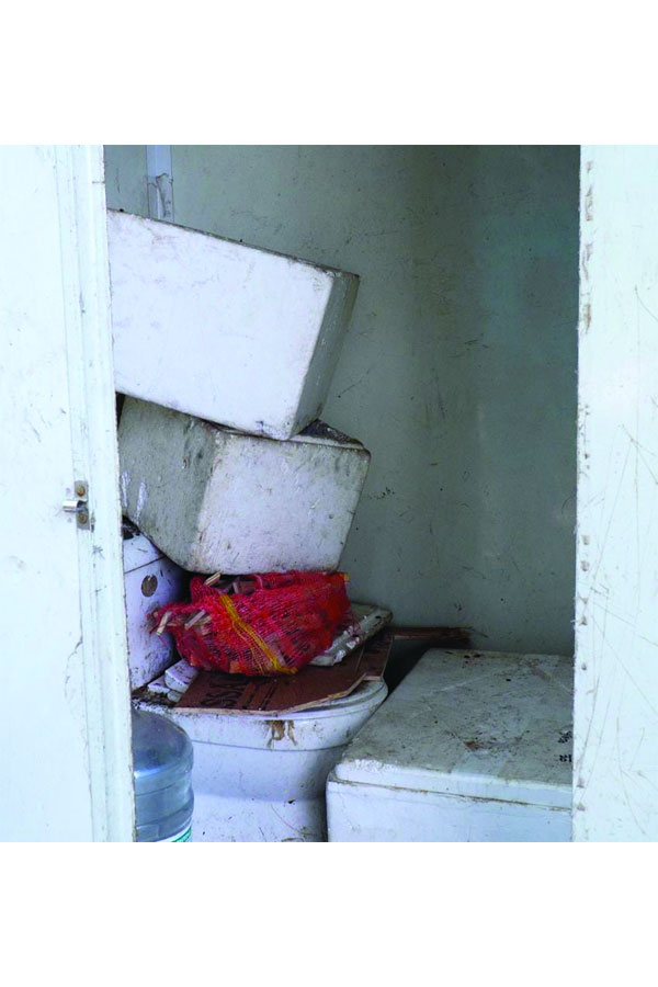 Loo Cafe Public Toilet Closure Issues01
