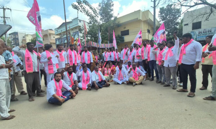 Maddula Srinivas Reddy condemns police conduct towards BRS women MLAs during Telangana Assembly sessions