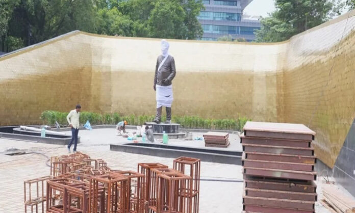 Bronze statue of former Prime Minister Dr. Manmohan Singh at Wipro Circle in Gachibowli, Hyderabad