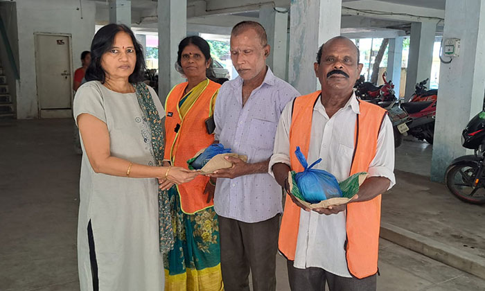 Sri Akanksha Charitable Trust organized a food donation program for the poor during Mahalaya Paksha with financial support from T. Chandrasekhar. 2