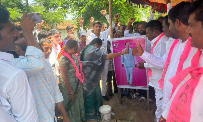 Sunitha Laxma Reddy says KCR deserves credit for tribal hamlet development in Telangana