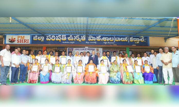 Teachers honored at Guru Vandana program in Kadthal